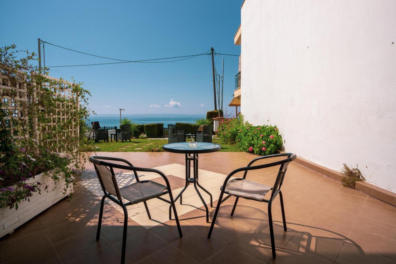Christina'S Sea House Apartamento Nikiti  Exterior foto
